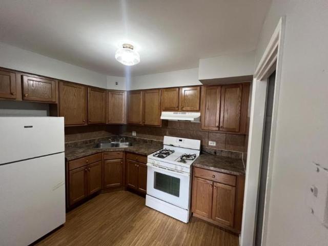1 bedroom, Chicago IL 60649 103353395