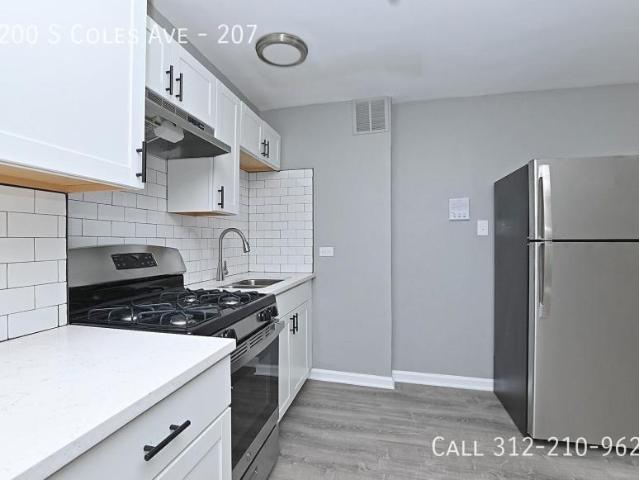 1 bedroom, Chicago IL 60649 105967882