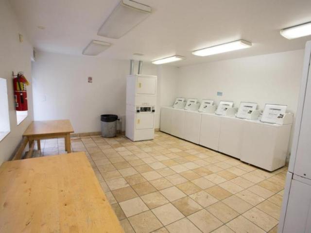 1 bedroom, Chicago IL 60653 105840670