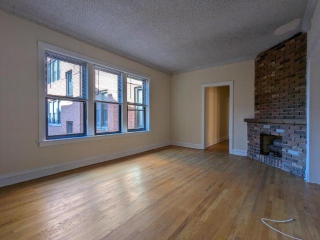 1 bedroom, Chicago IL 60657 105708628
