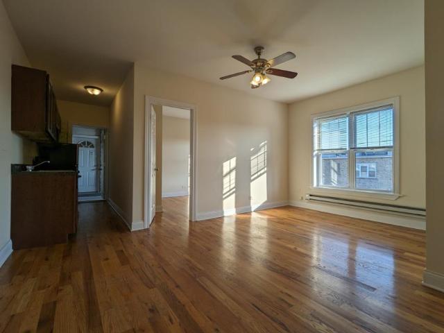 1 bedroom, Chicago IL 60657 105884275