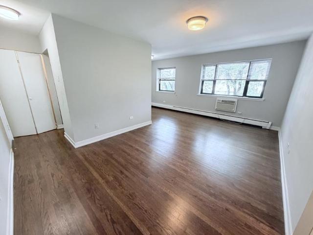 1 bedroom, Chicago IL 60657 105340163