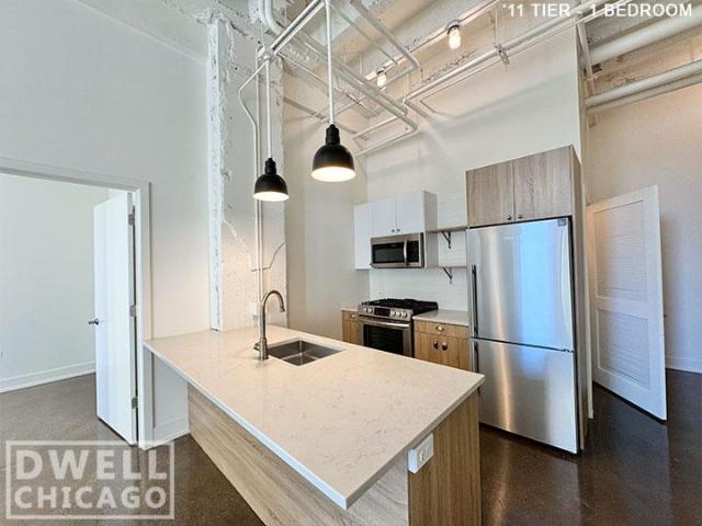 1 bedroom, Chicago IL 60603 105677522
