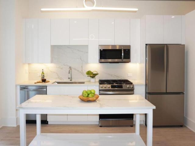 1 bedroom, Chicago IL 60607 103560214