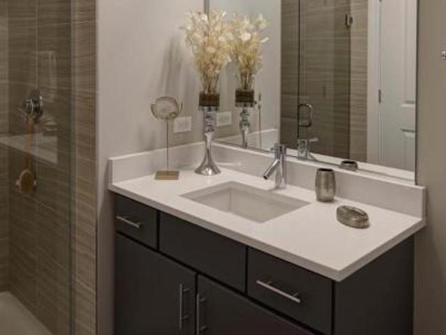 1 bedroom, Chicago IL 60605 105177072