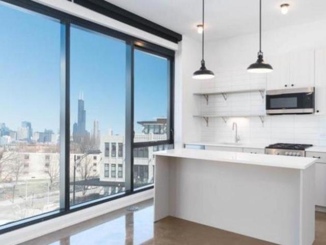 1 bedroom, Chicago IL 60608 105840610