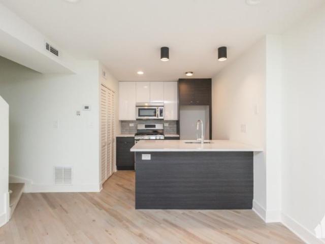 1 bedroom, Chicago IL 60613 98546545