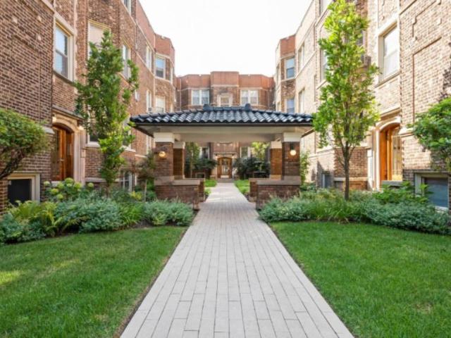 1 bedroom, Chicago IL 60613 105846964