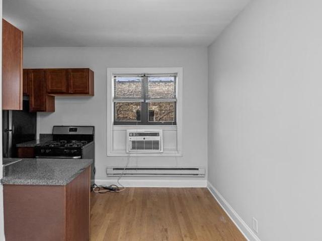 1 bedroom, Chicago IL 60613 LS100203740