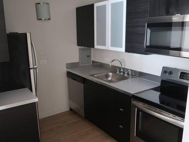 1 bedroom, Chicago IL 60610 96296834
