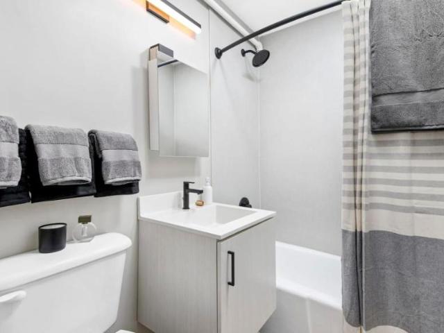 1 bedroom, Chicago IL 60612 105163581
