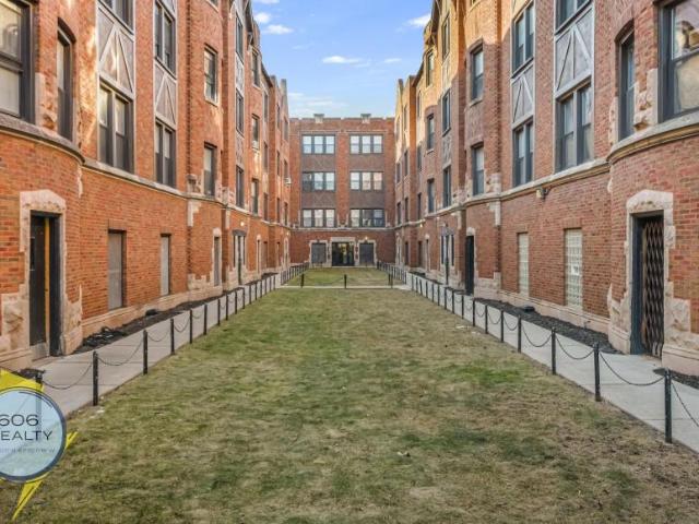 1 bedroom, Chicago IL 60615 103848041
