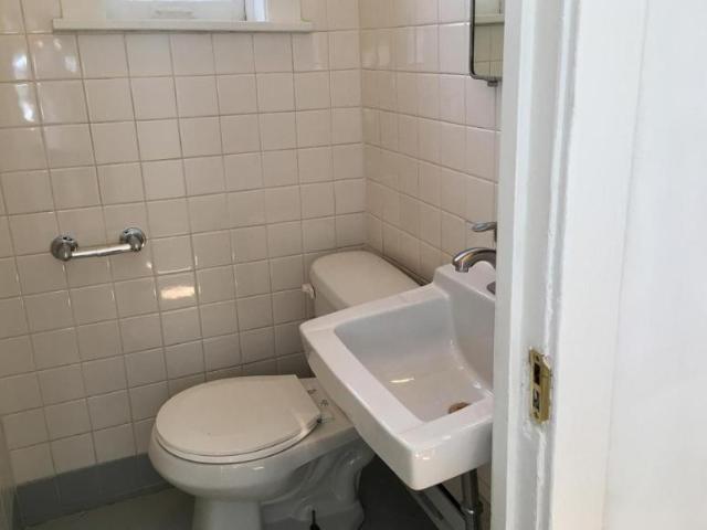 1 bedroom, Chicago IL 60615 105668042