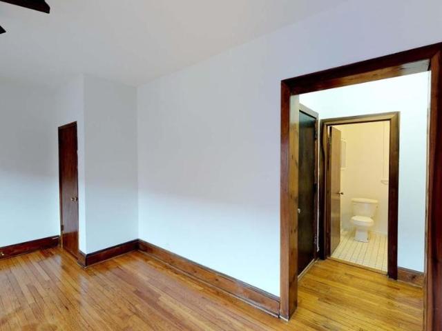 1 bedroom, Chicago IL 60615 105668107
