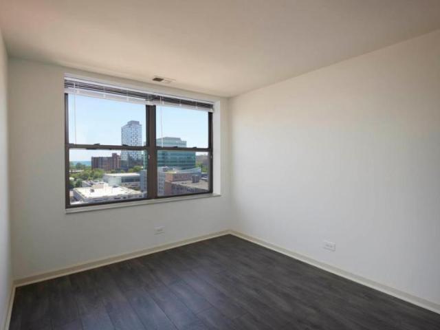 1 bedroom, Chicago IL 60615 LS104837094