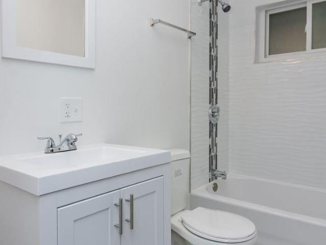 1 bedroom, Chicago IL 60619 95881192