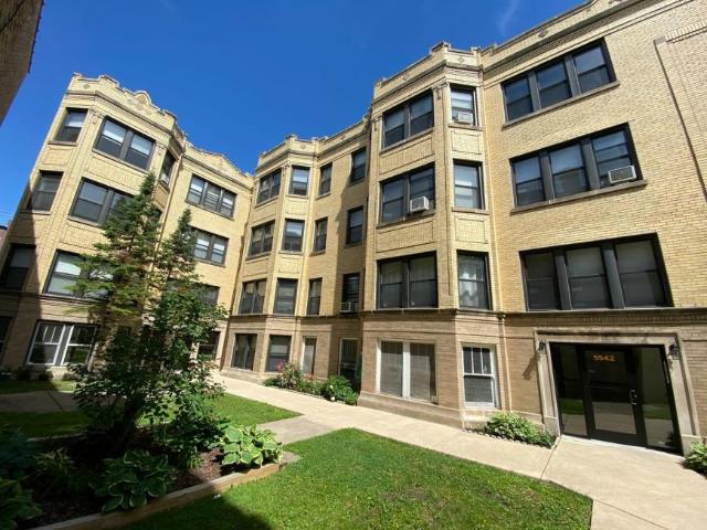 1 bedroom, Chicago IL 60625 105765904
