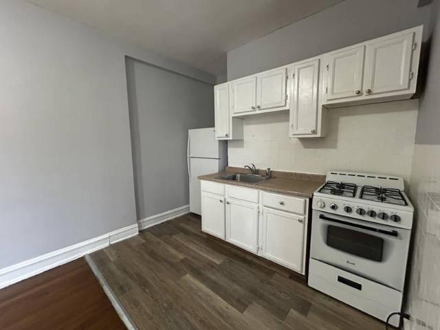 1 bedroom, Chicago IL 60626 105198086