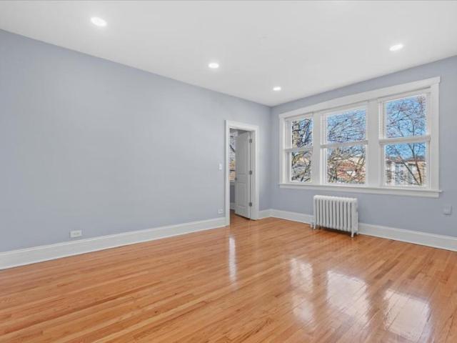 1 bedroom, Chicago IL 60630 105669082