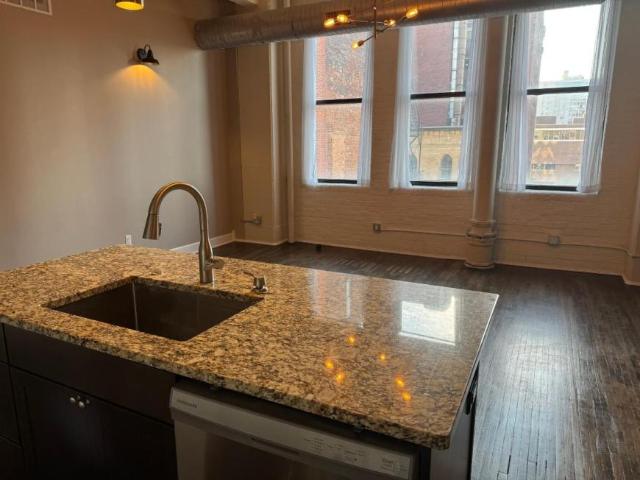 1 bedroom, Cincinnati OH 45202 105903219