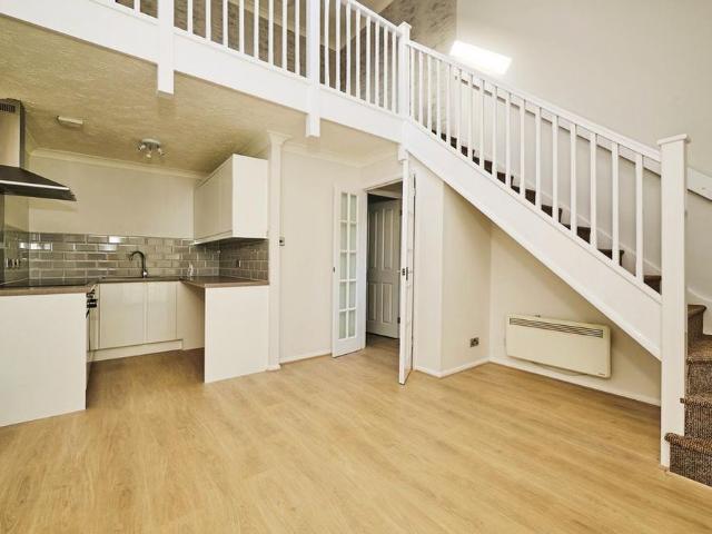 1 bedroom cluster house to rent