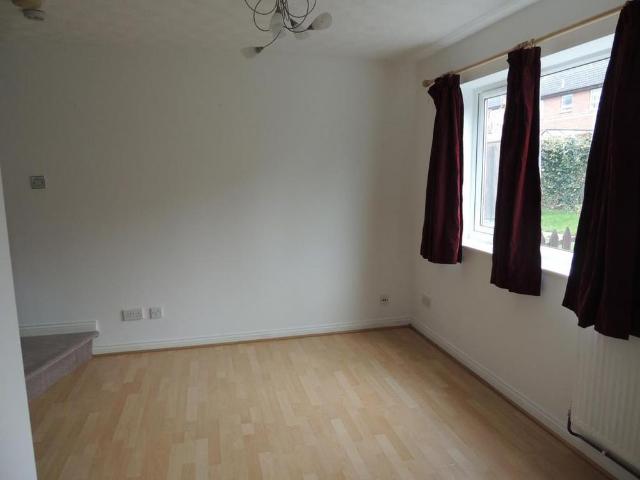 1 bedroom cluster house to rent
