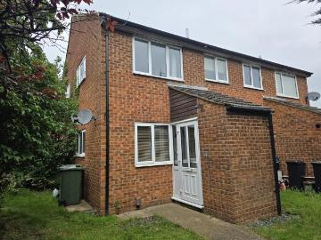 1 bedroom cluster house to rent