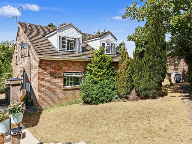1 bedroom cluster house for sale
