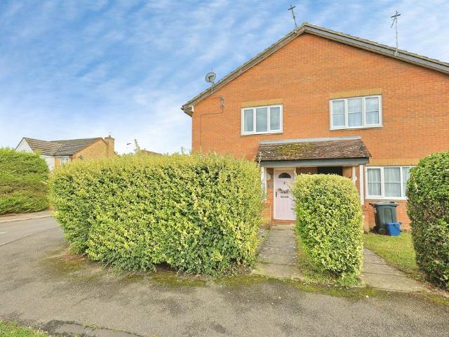 1 bedroom cluster house for sale