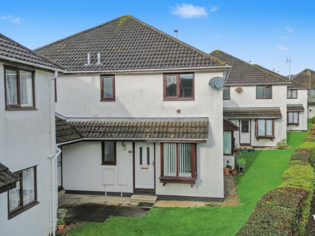 1 bedroom cluster house for sale
