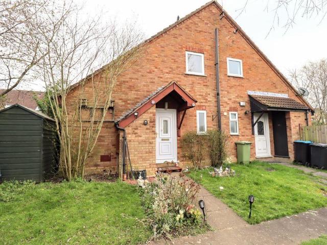 1 bedroom cluster house for sale