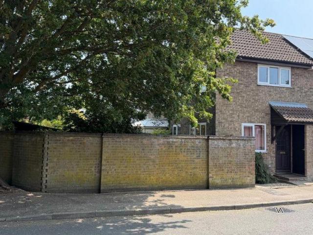 1 bedroom cluster house for sale