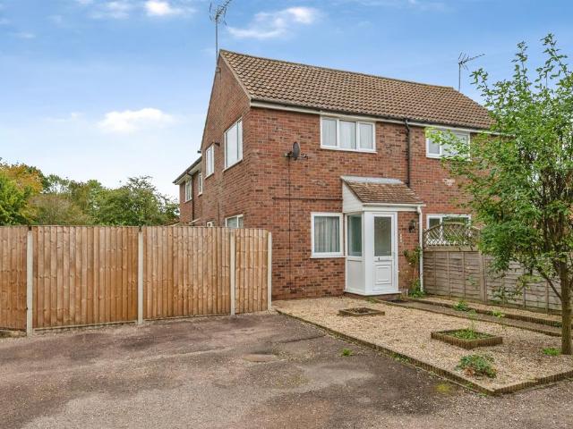 1 bedroom cluster house for sale