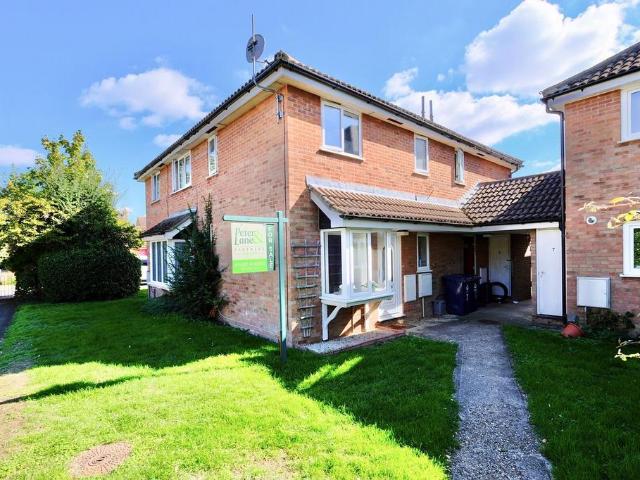 1 bedroom cluster house for sale