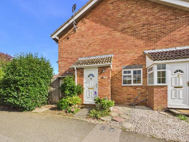 1 bedroom cluster house for sale