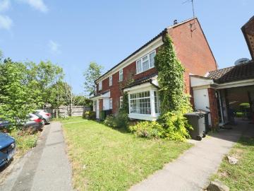 1 bedroom cluster house for sale