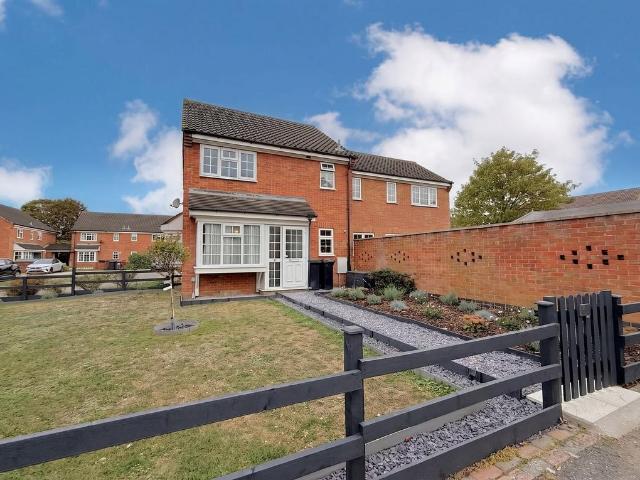 1 bedroom cluster house for sale