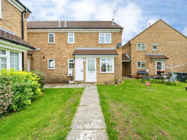 1 bedroom cluster house for sale