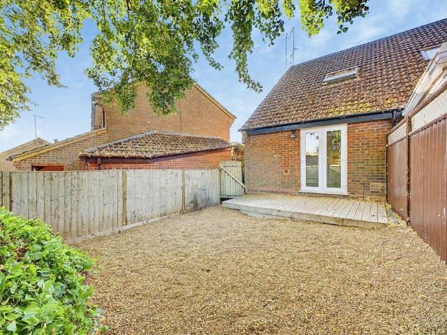 1 bedroom cluster house for sale