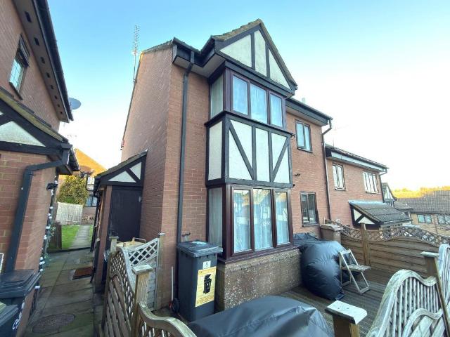 1 bedroom cluster house for sale