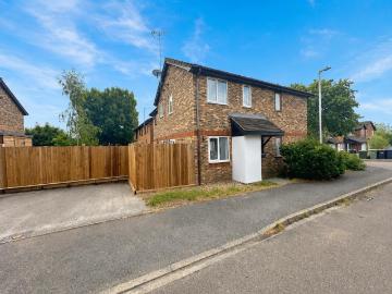 1 bedroom cluster house for sale