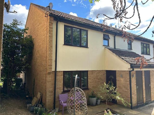 1 bedroom cluster house for sale