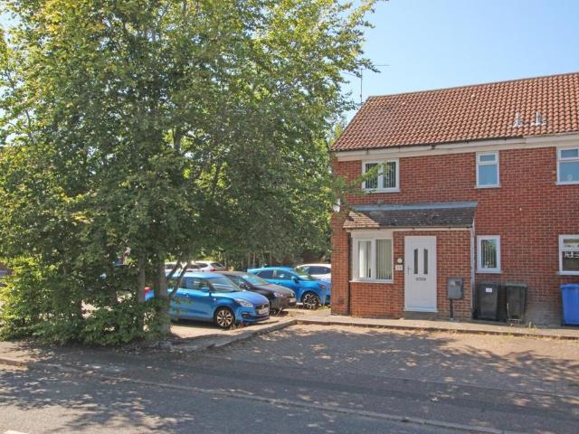 1 bedroom cluster house for sale