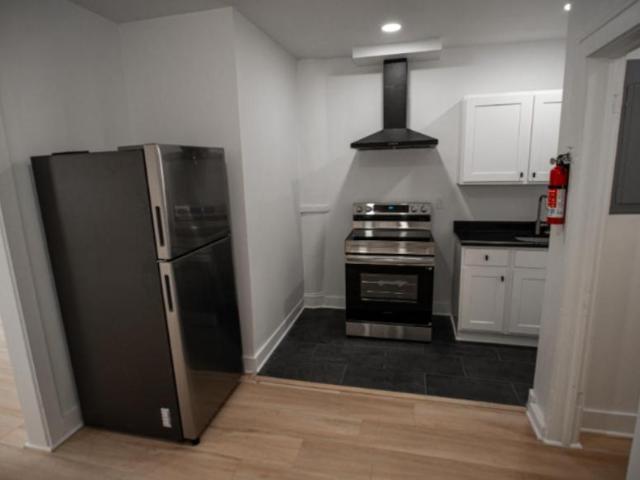 1 bedroom, Cleveland OH 44102 105898869