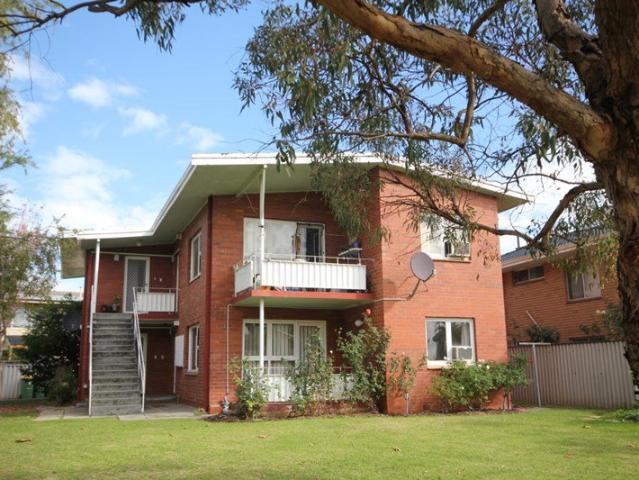 1 BEDROOM CLOSE TO THE RIVER
