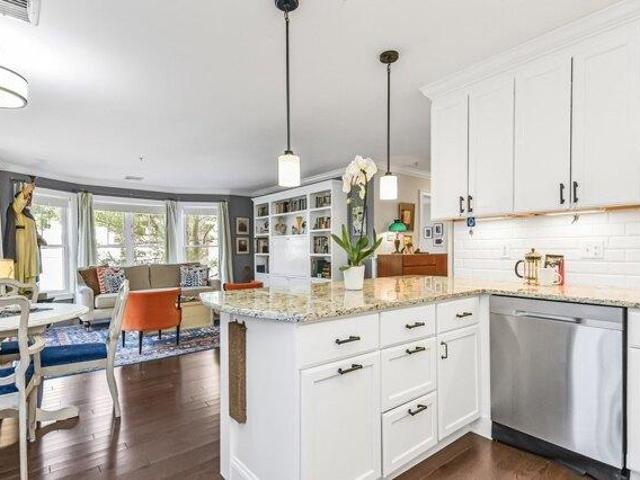1 bedroom, Amesbury MA 01913 105404635