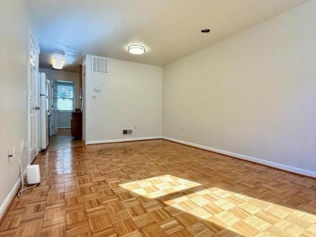 1 bedroom, Alexandria VA 22314 106241060