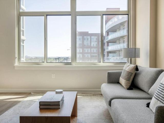 1 bedroom, Alexandria Alexandria LS105645083