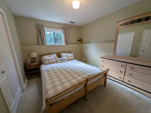 1 Bedroom Apartment Millet AB 104972667