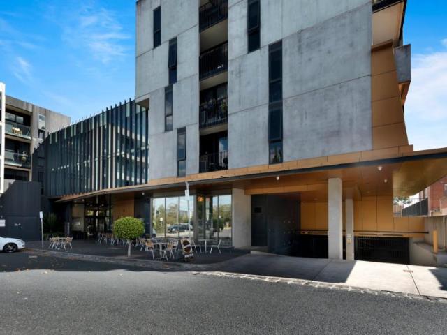 1 Bedroom Apartment Mitcham VIC 106068094